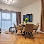 Olszynki Park Luxury Apartmán *