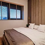 Olszynki Park Luxury 제수프