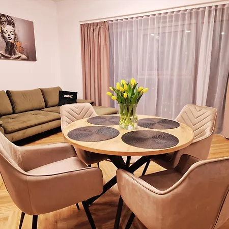 Olszynki Park Luxury 아파트 제수프