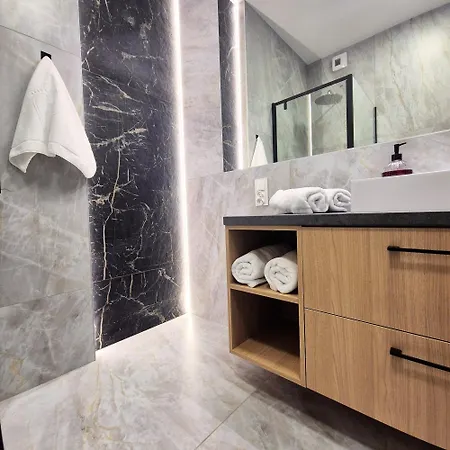 Olszynki Park Luxury 아파트 *